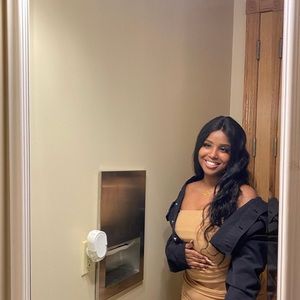 Meet your Posher, Naime